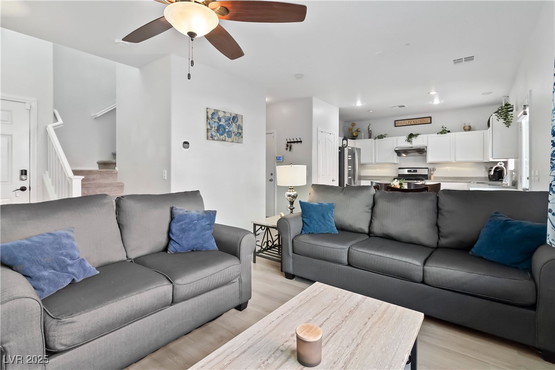 8908 Cambridge Glen Court