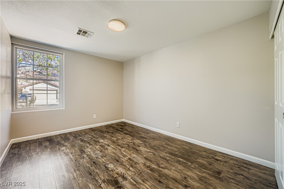 9513 Kelly Creek Avenue