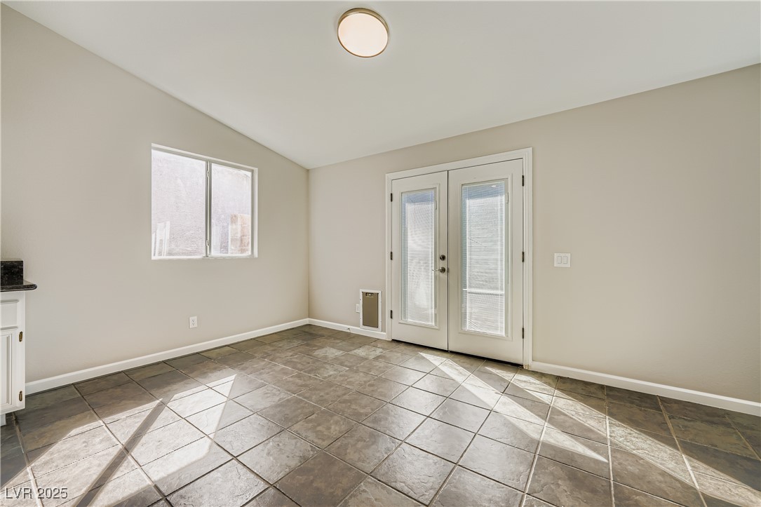 9513 Kelly Creek Avenue