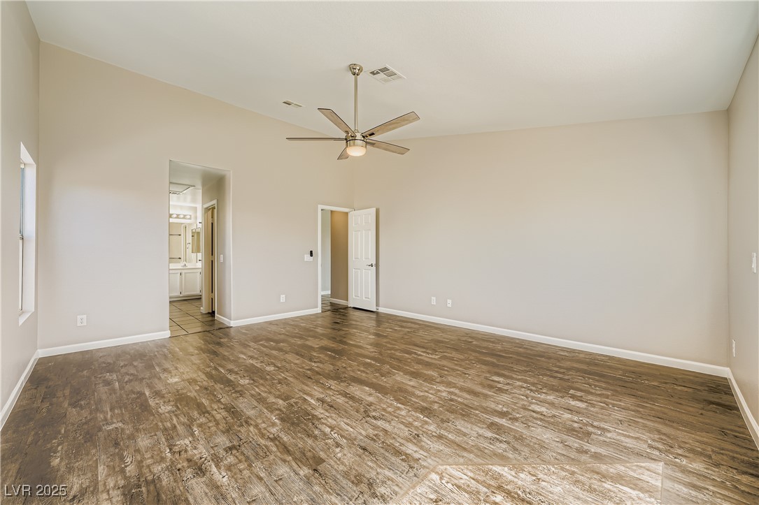 9513 Kelly Creek Avenue