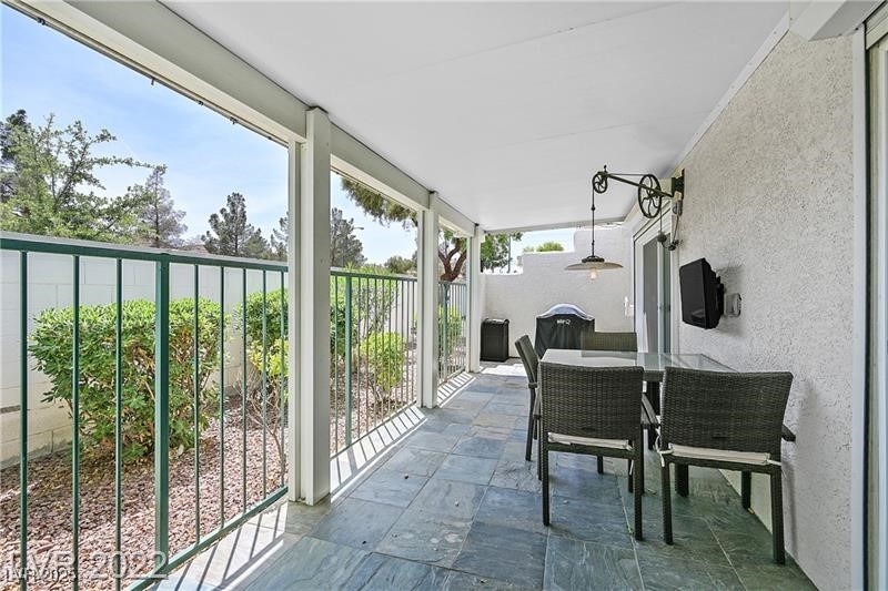 5955 Sunlight Garden Way