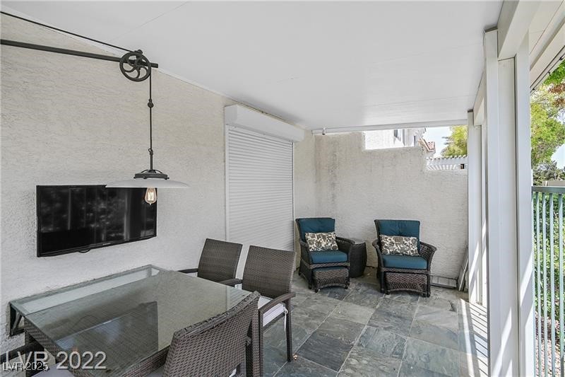 5955 Sunlight Garden Way