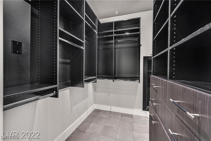 5955 Sunlight Garden Way