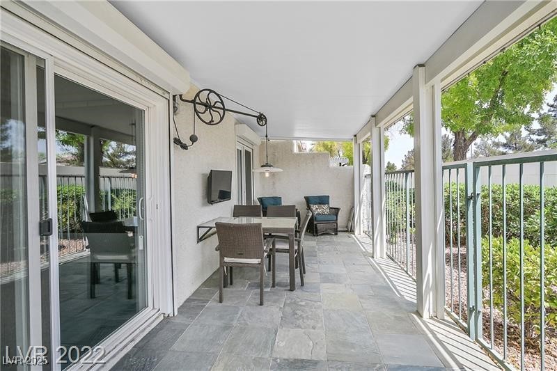 5955 Sunlight Garden Way