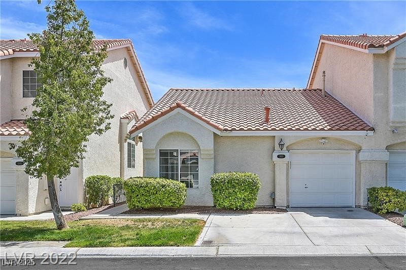 5955 Sunlight Garden Way