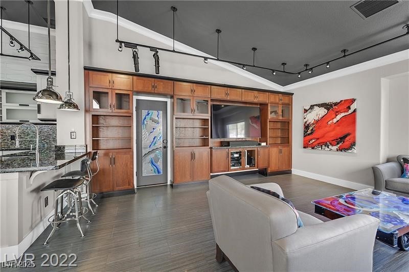 5955 Sunlight Garden Way