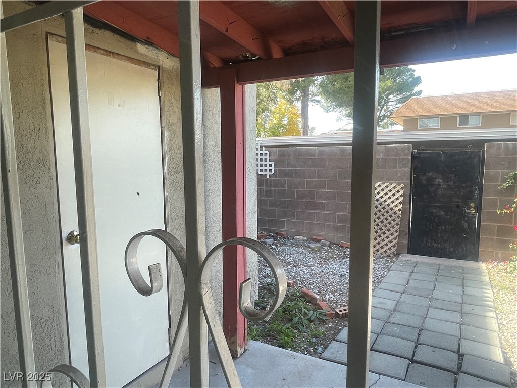 2482 Paradise Village Way