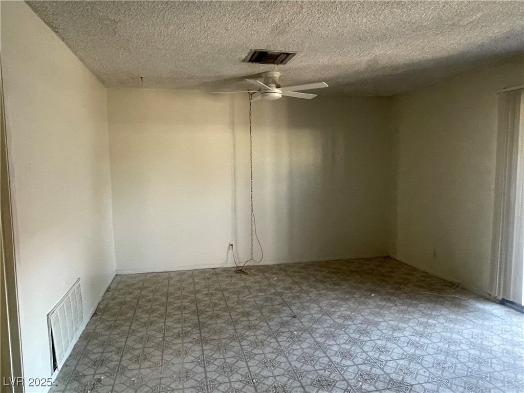 2482 Paradise Village Way