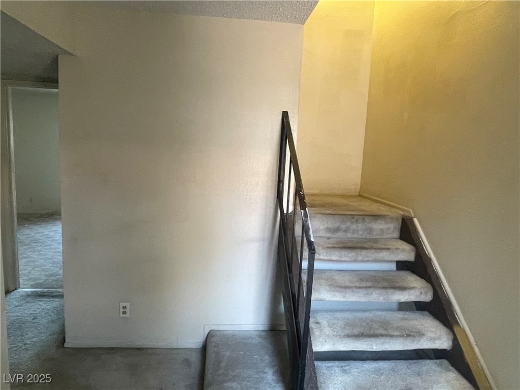 2482 Paradise Village Way