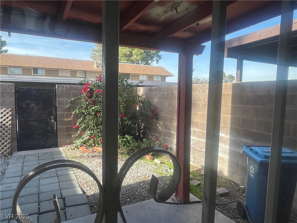 2482 Paradise Village Way