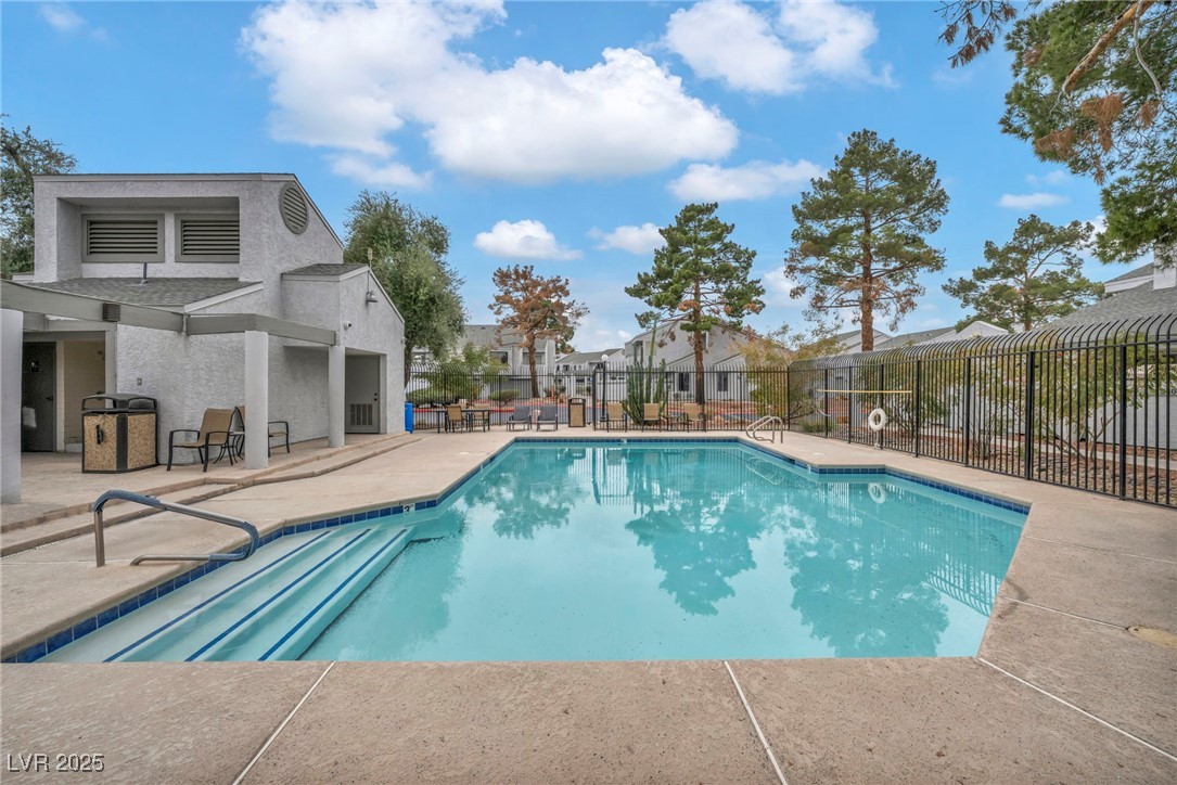 5670 Vineyard Lane