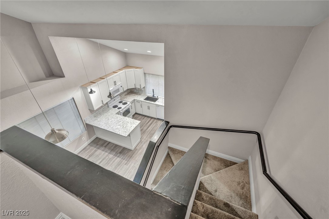 5670 Vineyard Lane