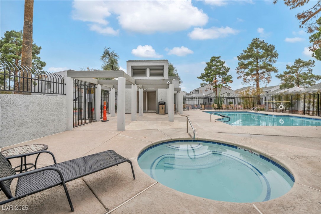 5670 Vineyard Lane
