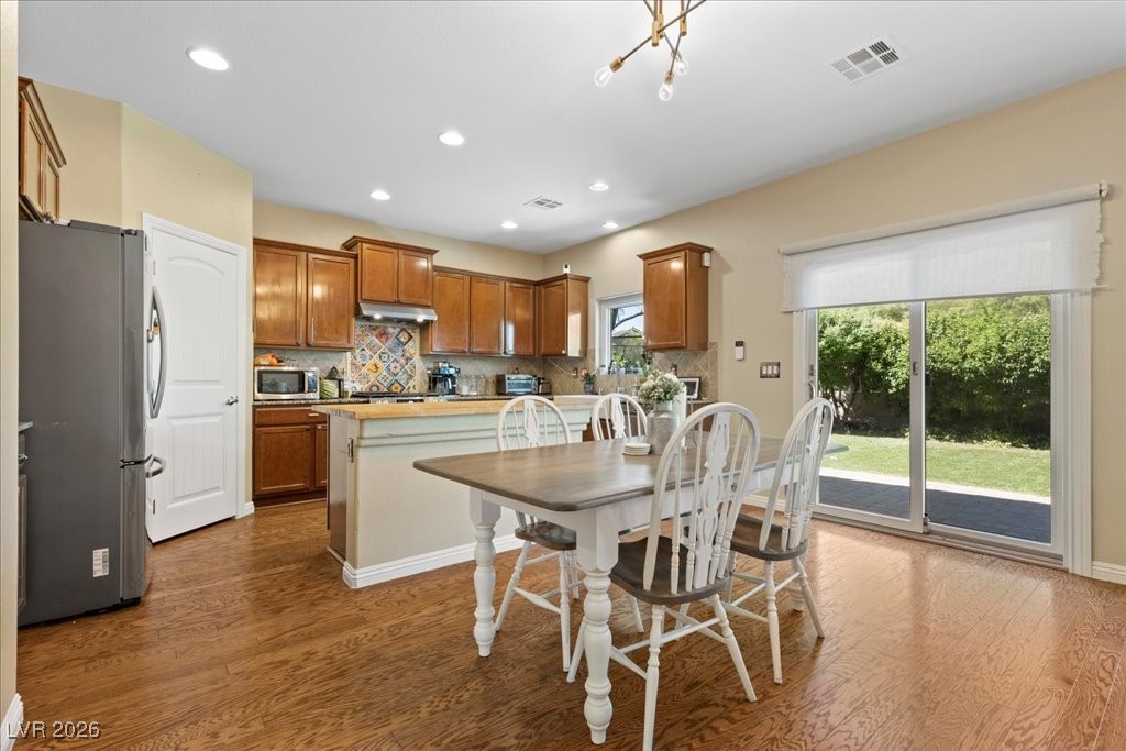 6049 Paddleboat Street