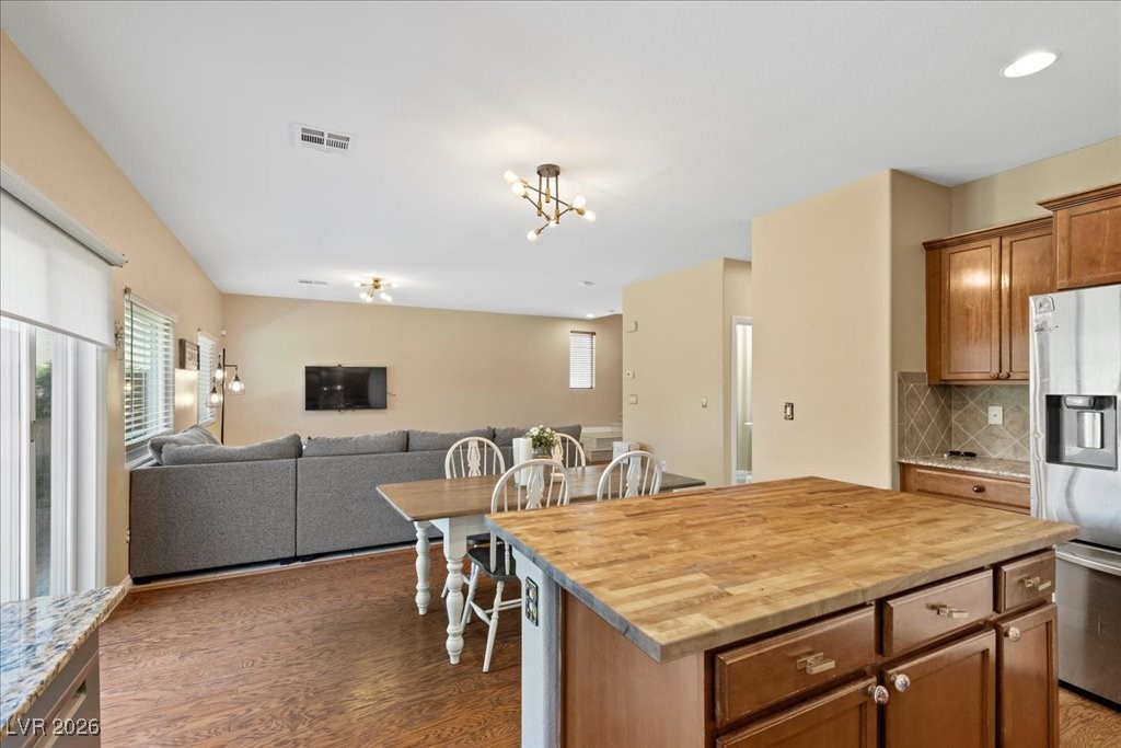 6049 Paddleboat Street