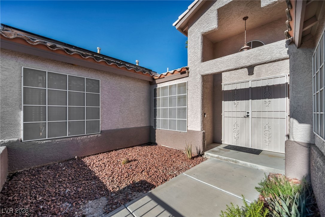 3757 North Torrey Pines Drive