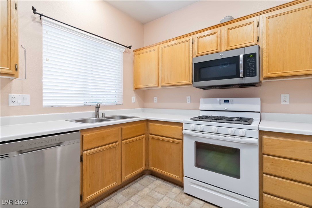 927 Clear Diamond Avenue