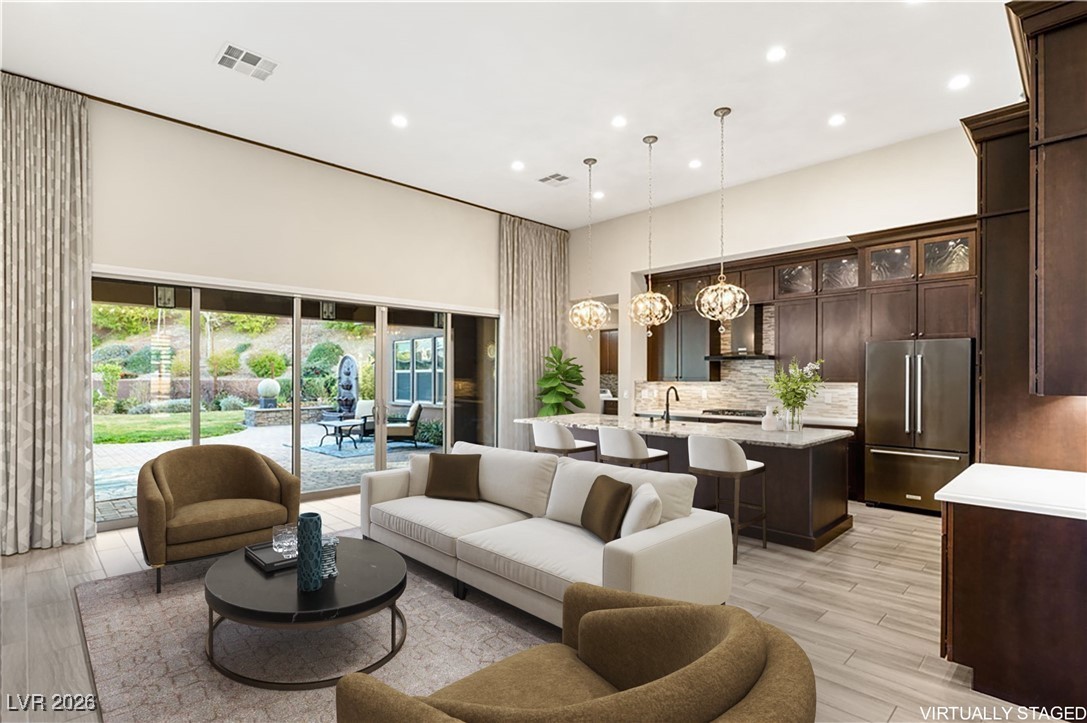 10179 Emerald Sunset Court