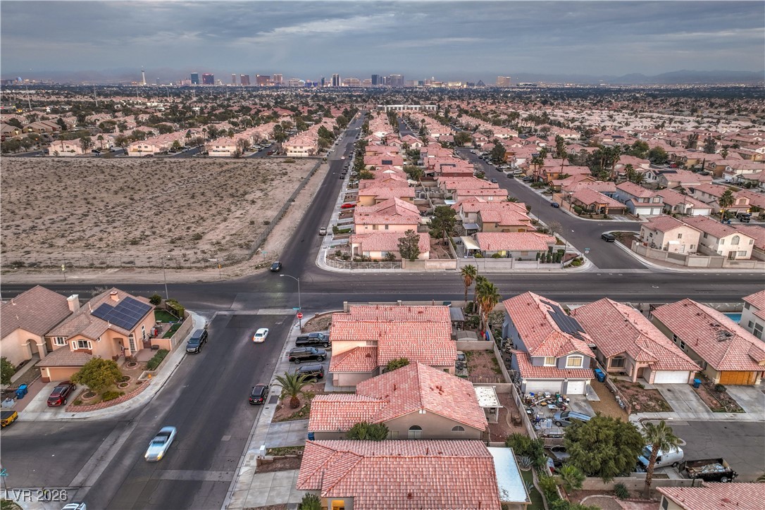 8233 West Rochelle Avenue