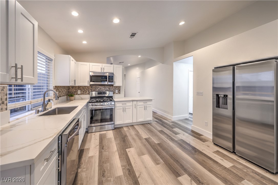 8233 West Rochelle Avenue