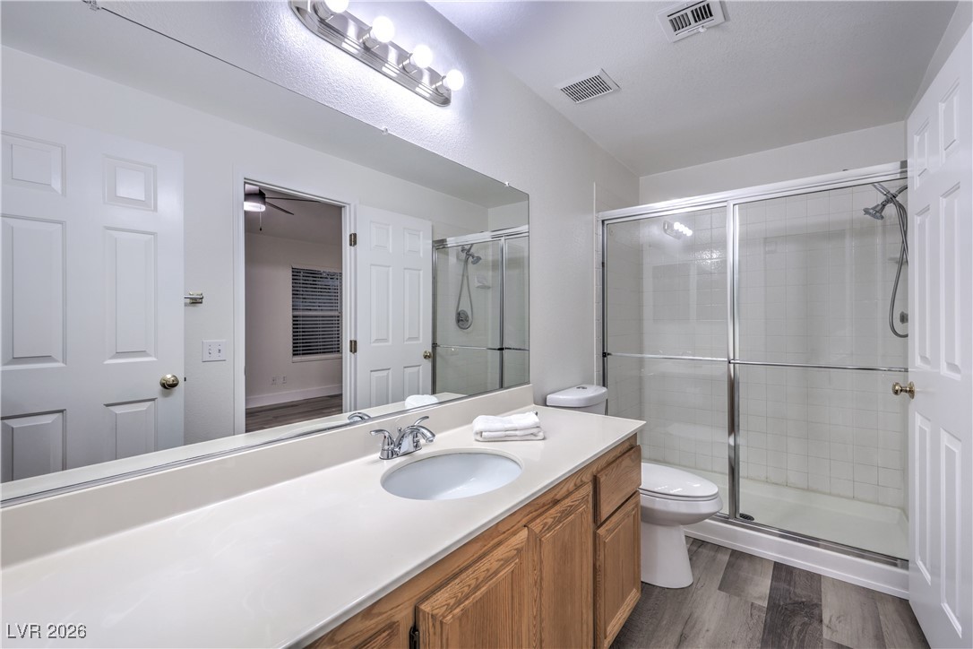 8233 West Rochelle Avenue