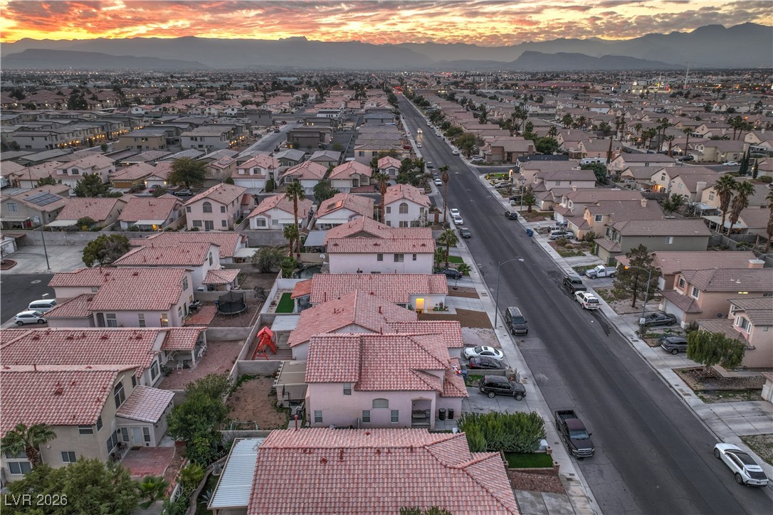 8233 West Rochelle Avenue