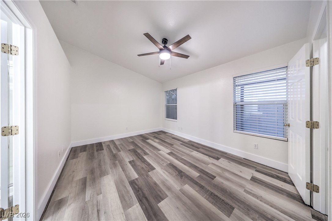 8233 West Rochelle Avenue