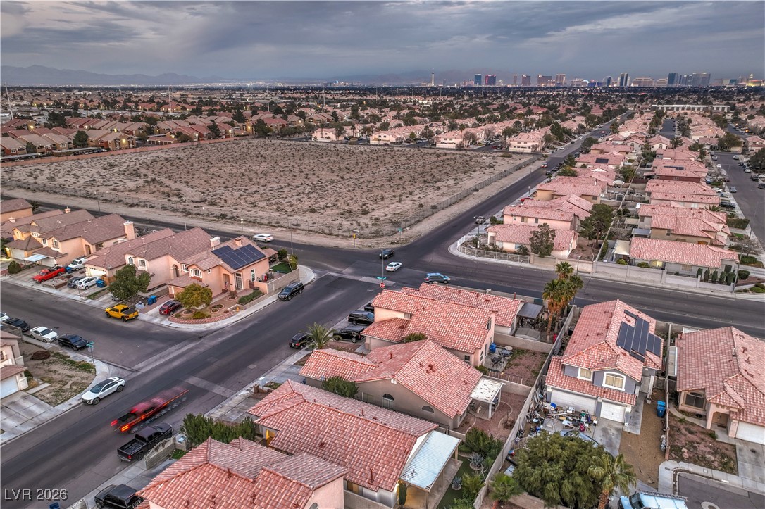 8233 West Rochelle Avenue