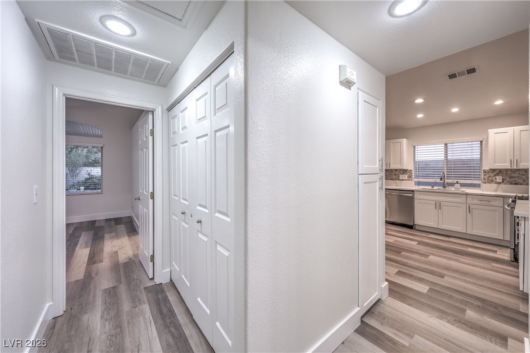 8233 West Rochelle Avenue