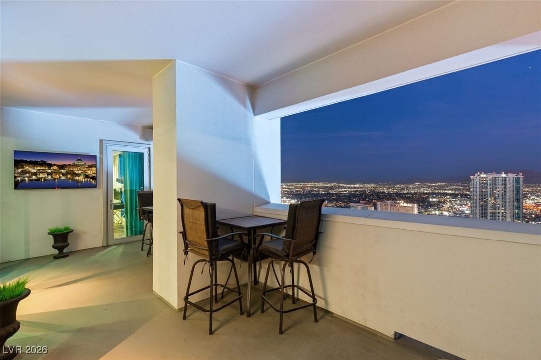2700 Las Vegas Boulevard 3705