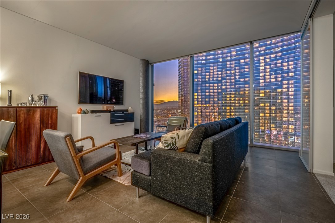 3726 Las Vegas Boulevard 2903