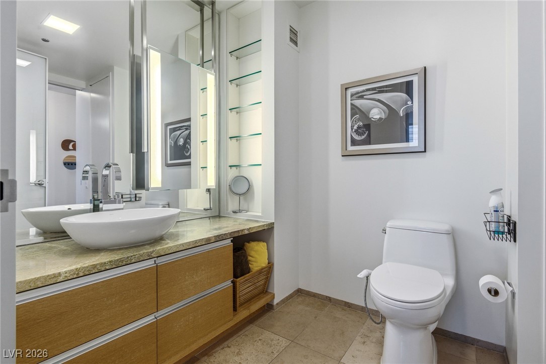 3726 Las Vegas Boulevard 2903