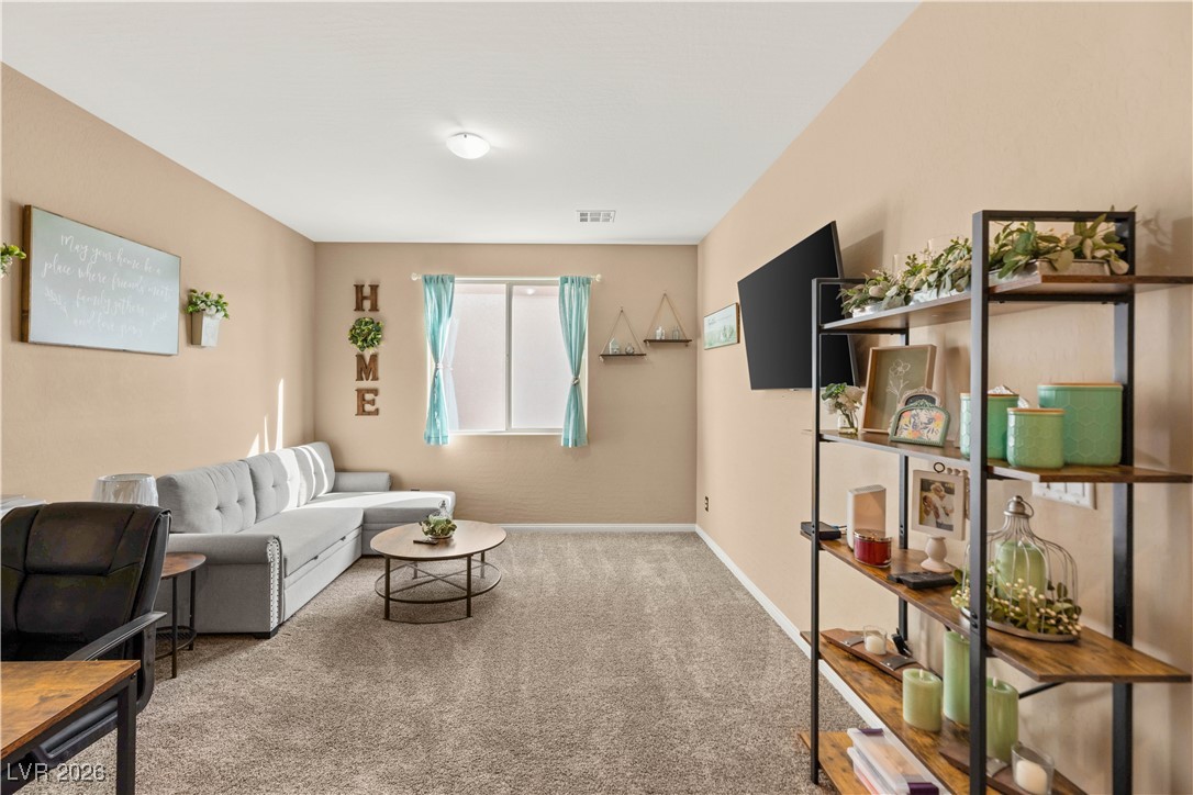 5776 Silver Cascade Avenue