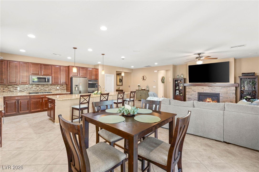 5776 Silver Cascade Avenue