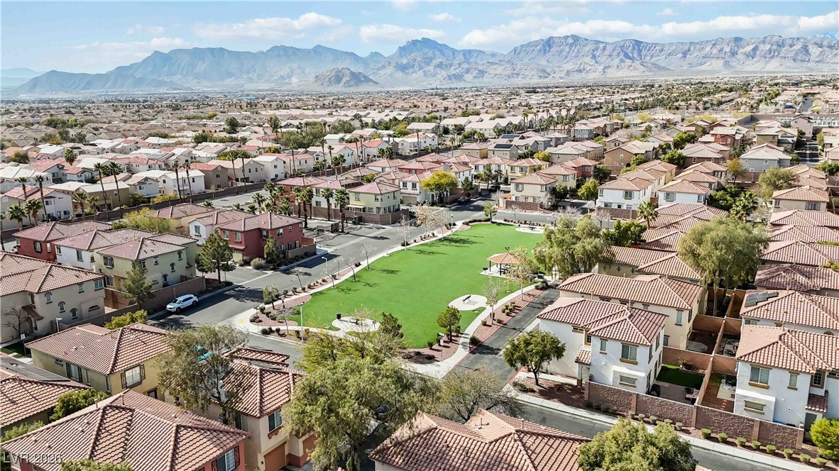 8908 Cambridge Glen Court