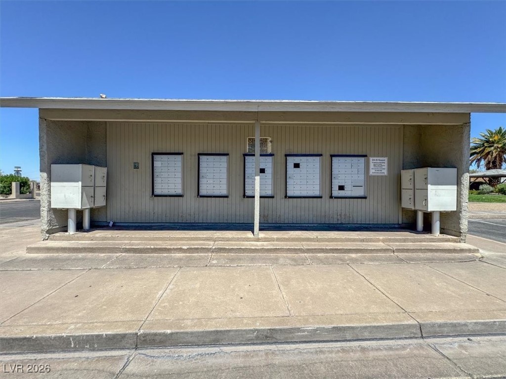 566 Sellers Place