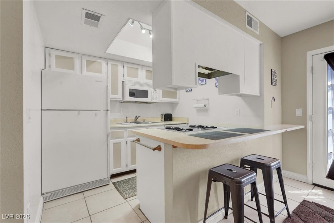 566 Sellers Place