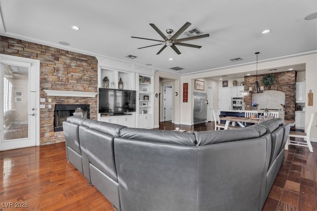 7239 Abbeville Meadows Avenue