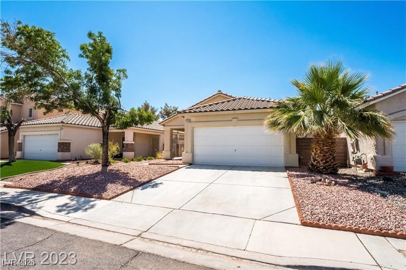 1129 Country Shadows Way