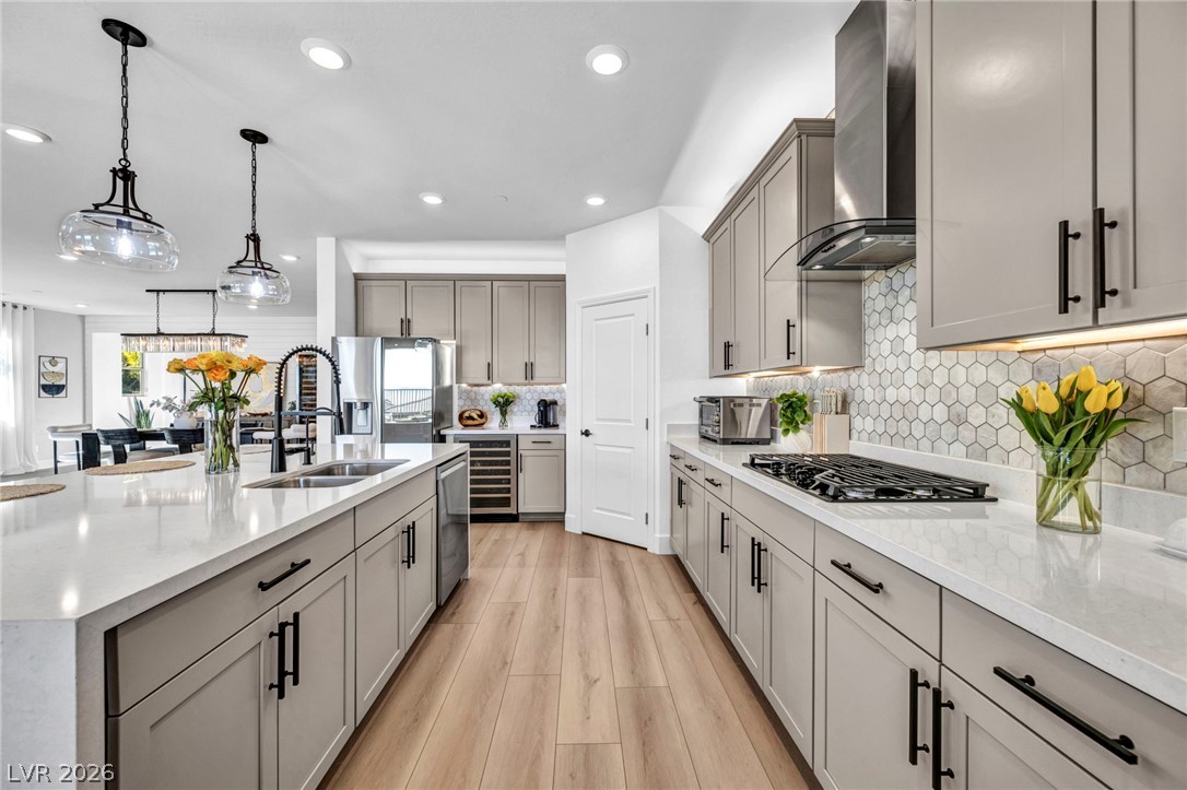 390 Coastal Redwood Street