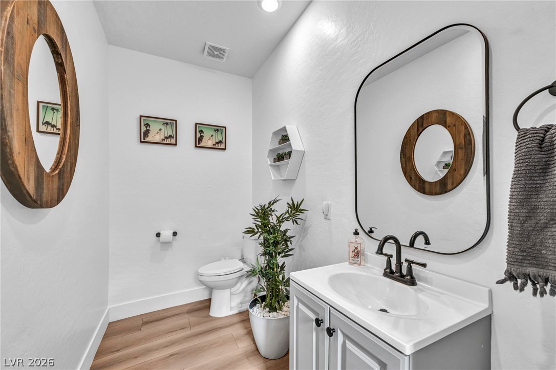 390 Coastal Redwood Street