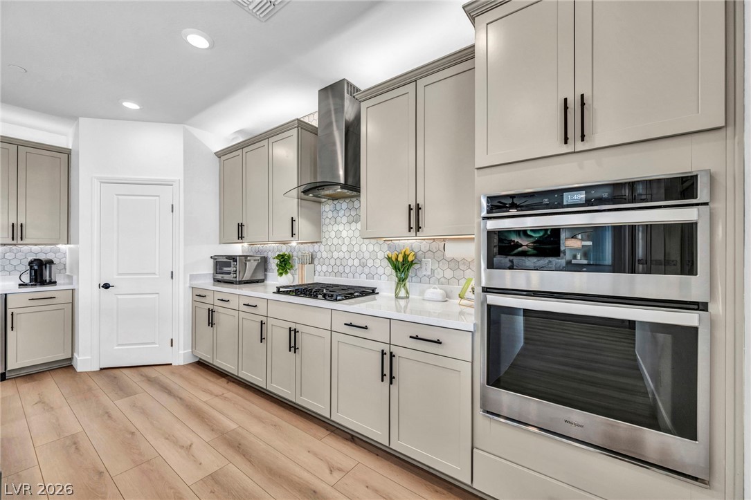 390 Coastal Redwood Street