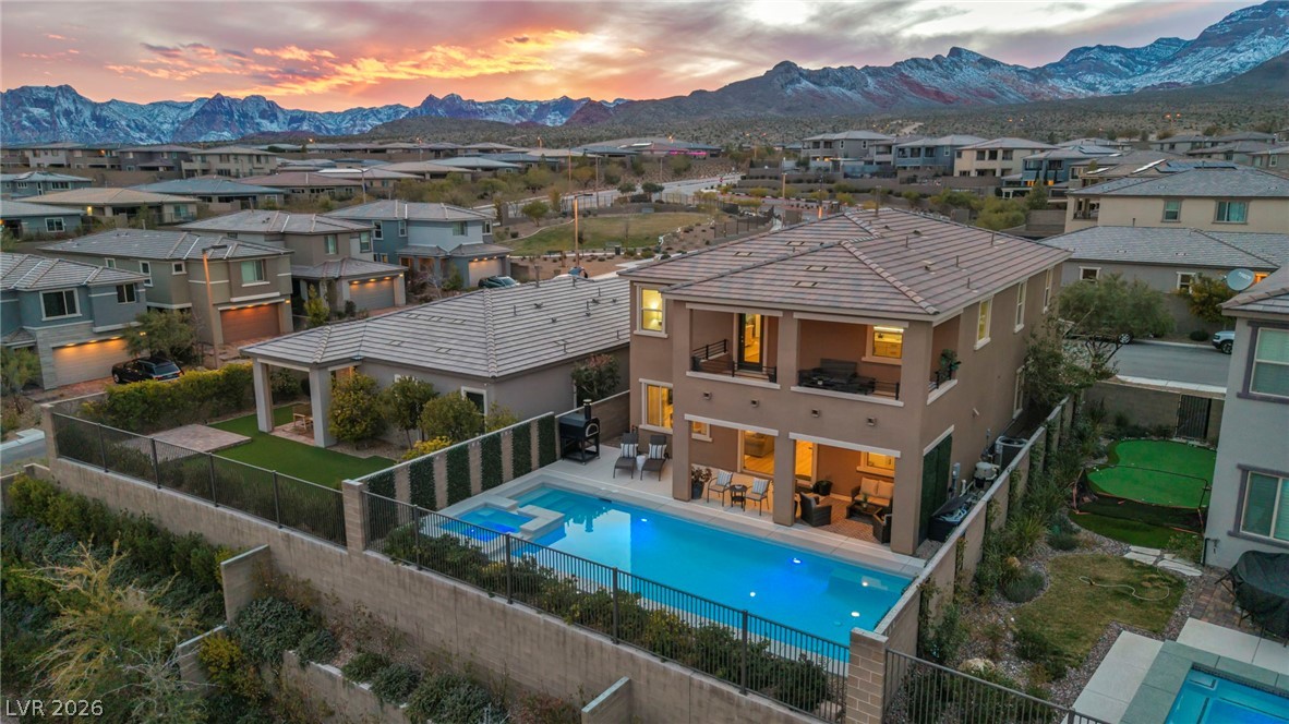 390 Coastal Redwood Street