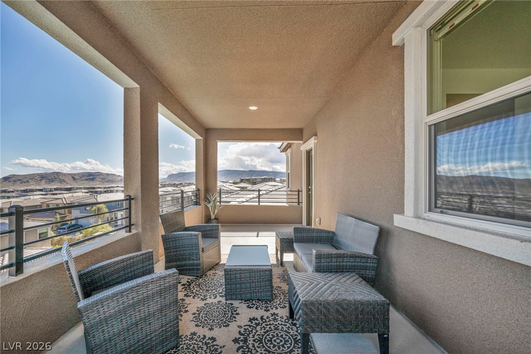 390 Coastal Redwood Street