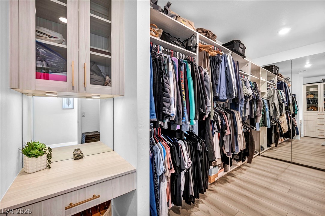 390 Coastal Redwood Street