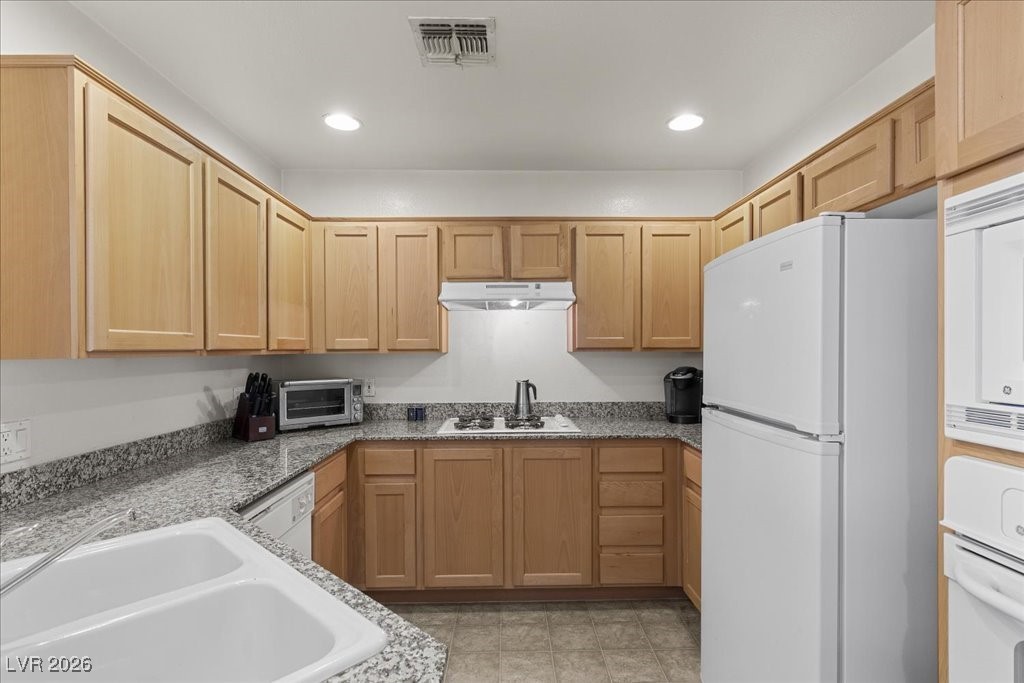 19 East Agate Avenue 407