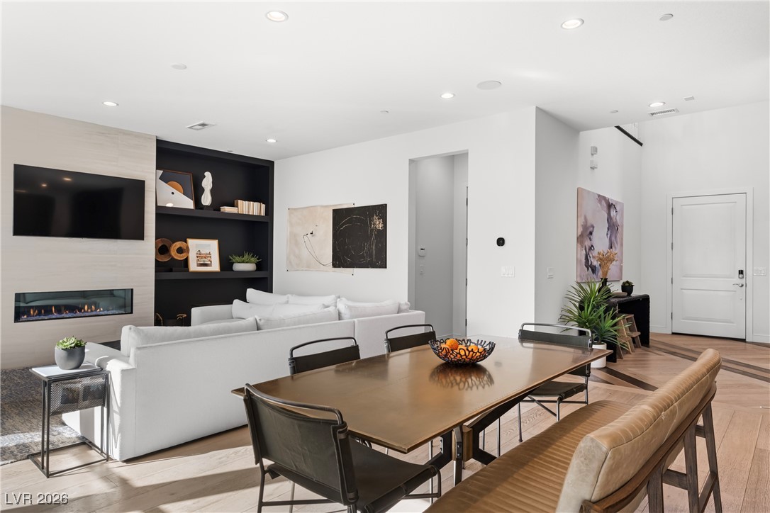 10125 Sequoia Glen Avenue