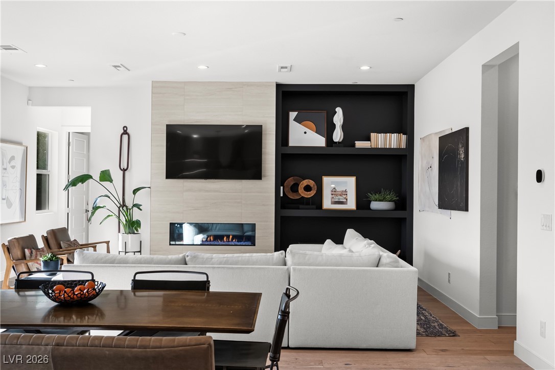 10125 Sequoia Glen Avenue