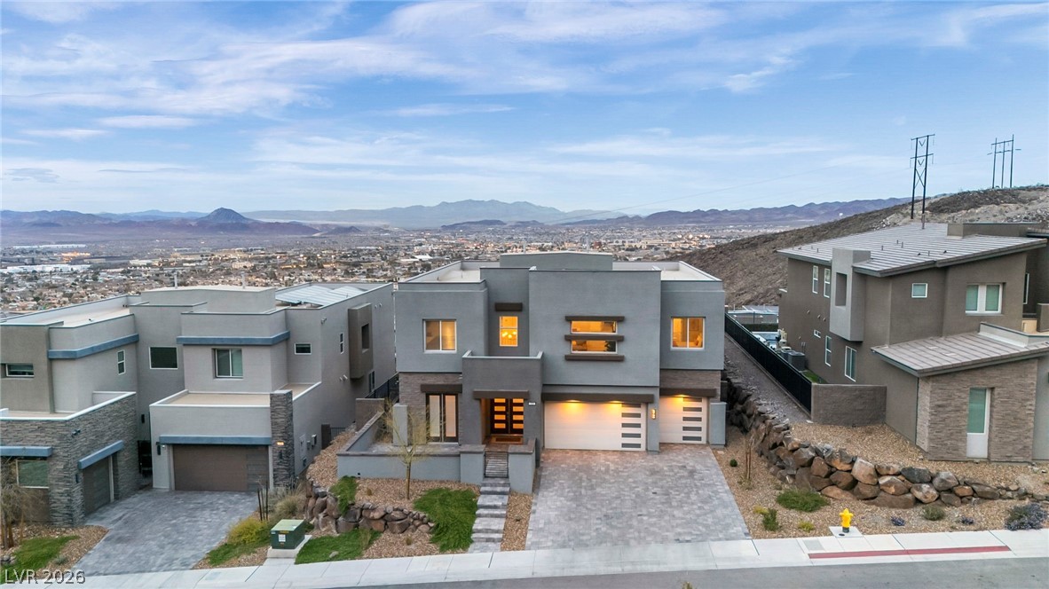 318 Kandinsky Court