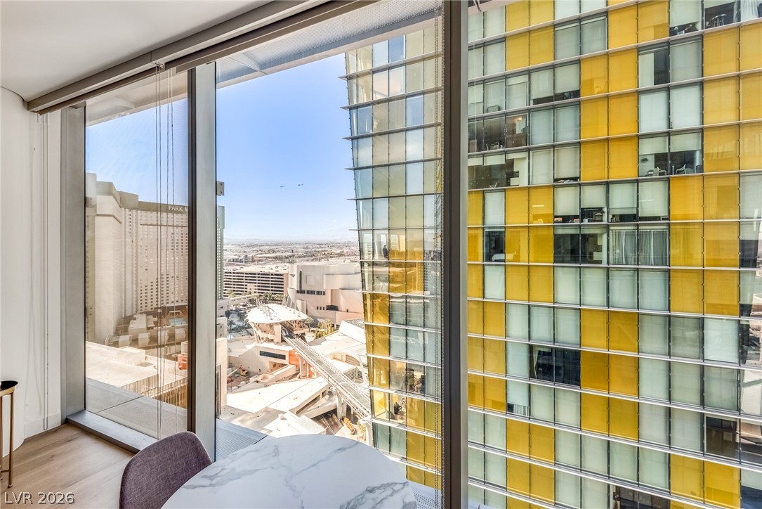 3722 Las Vegas Boulevard 1810